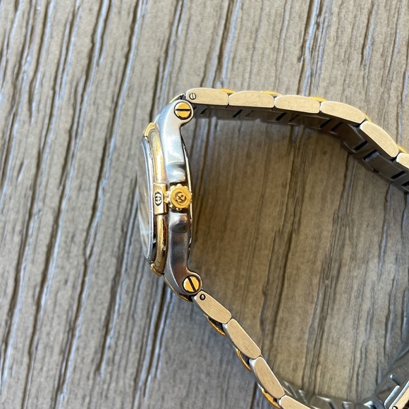 GUCCI Watch - GUCCI timepieces - Fine Jewelry - Push Button Security Clasp - Picture 13 of 13